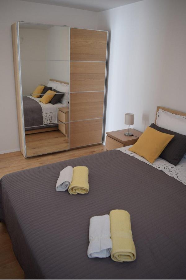 Eta Cres